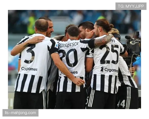 库普梅纳斯梅开二度难救主，尤文中场成惨败唯一亮点